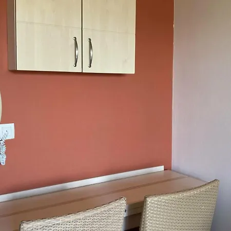 Studio Saint-Raphael, 1 Piece, 4 Personnes - Fr-1-504-607 Apartment